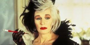 Cruella-glenn-close-as-cruella-de-vil-32652887-590-295